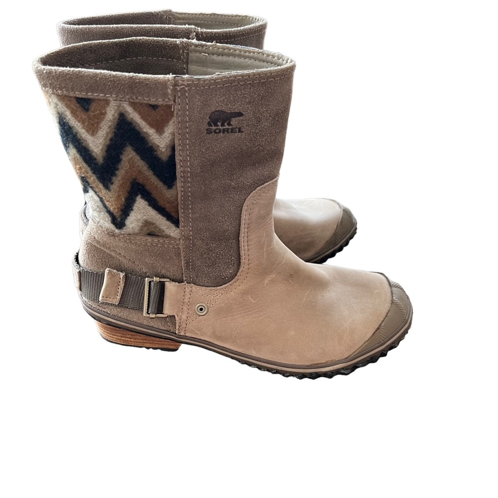 Sorel Slimshortie Boots Sz 10.5 Blanket and Nubuck Leather